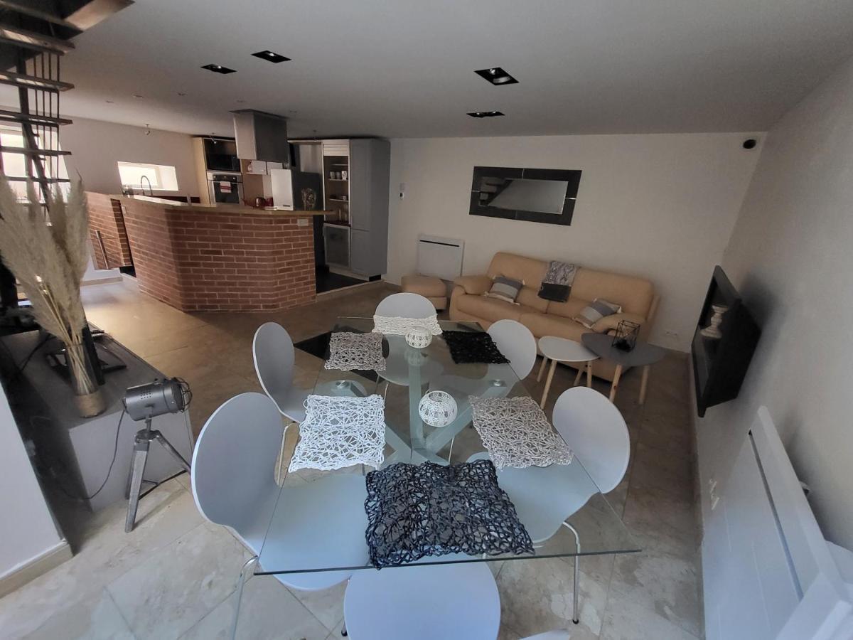 Agreable Maison De Ville A Villefranche Sur Saone Luaran gambar