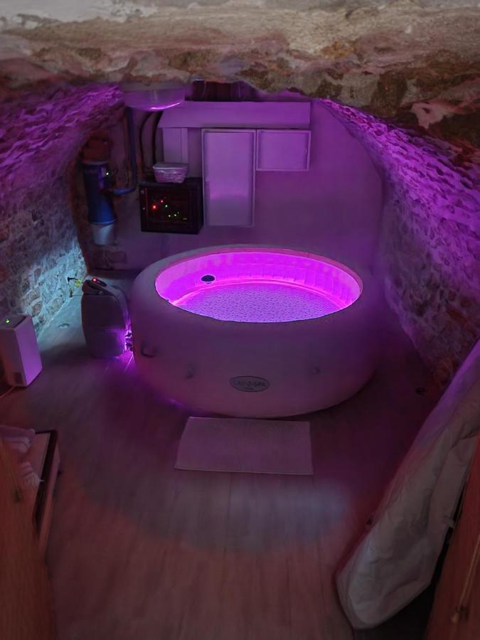 Agreable Maison De Ville A Villefranche Sur Saone Luaran gambar